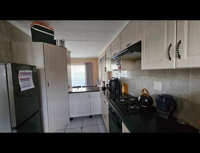 2 BEDROOM PROPERTY TO RENT IN POMONA